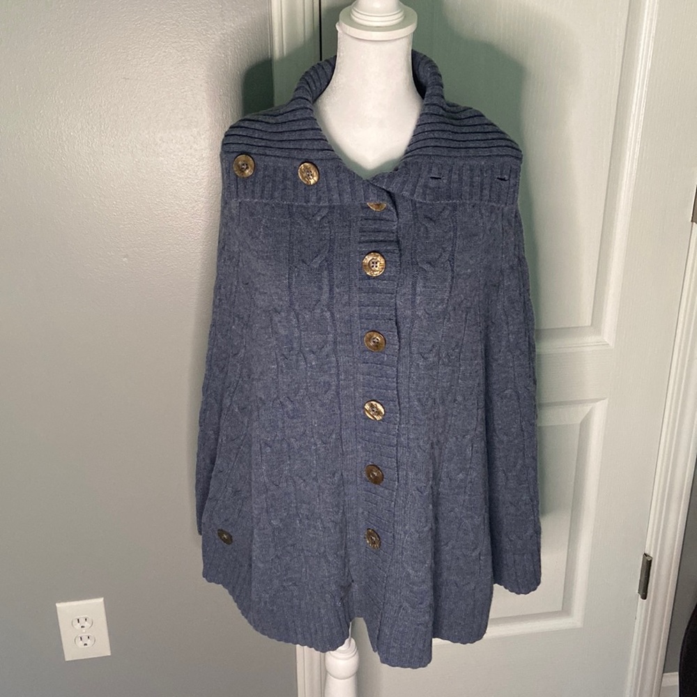 Shannie Girl blue poncho